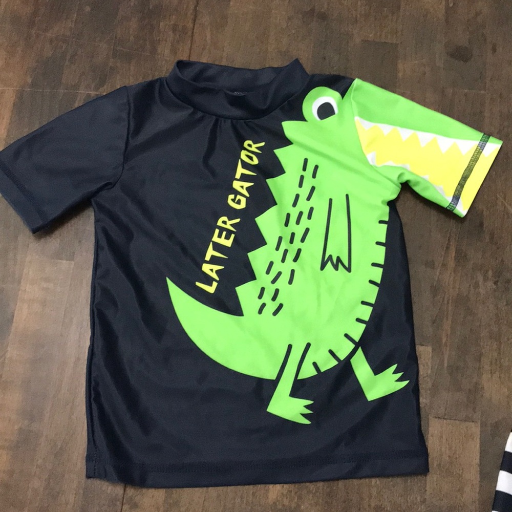 Koala Kids alligator rash guard/swim trunks - Picture 2 of 4